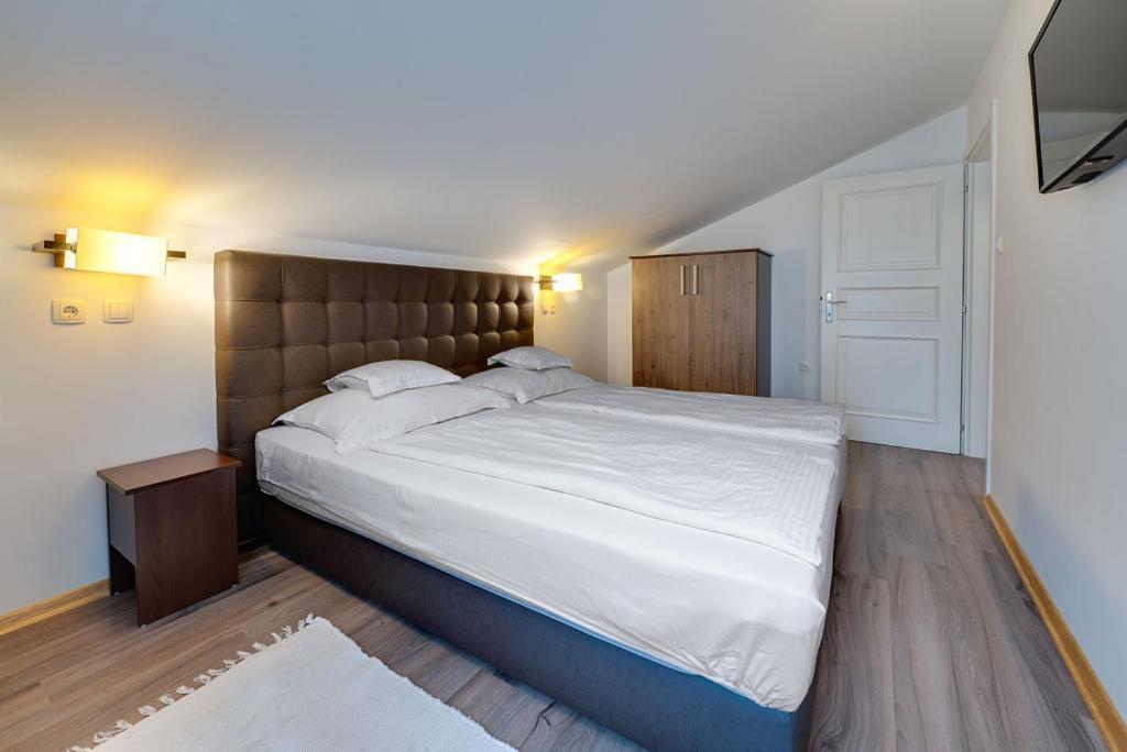 Bed & Breakfast Dosen II Baška Exteriör bild