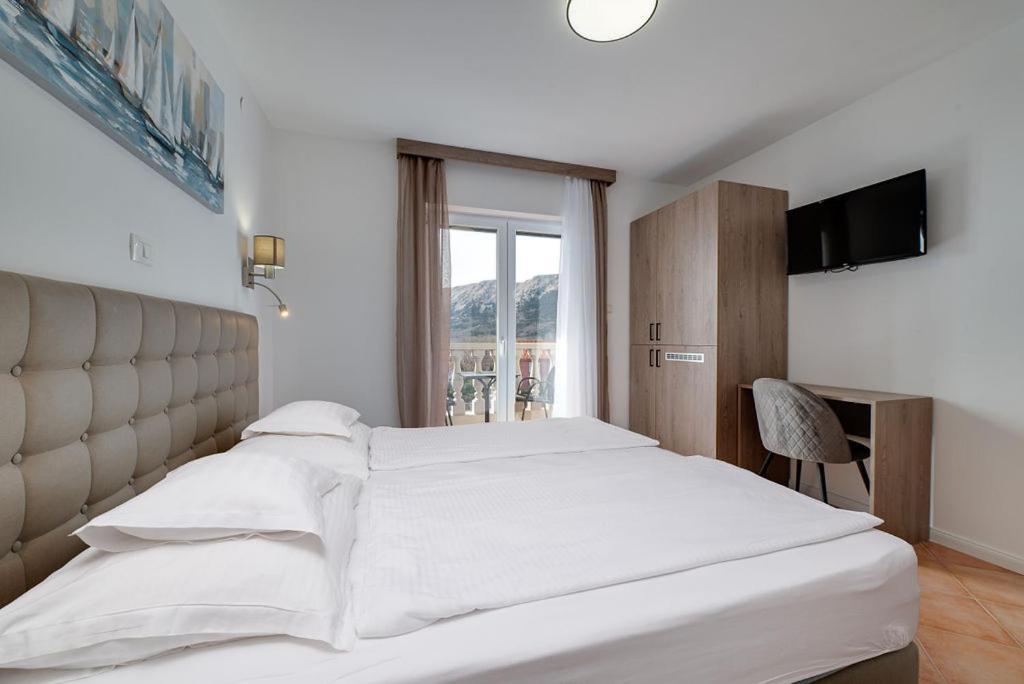 Bed & Breakfast Dosen II Baška Exteriör bild