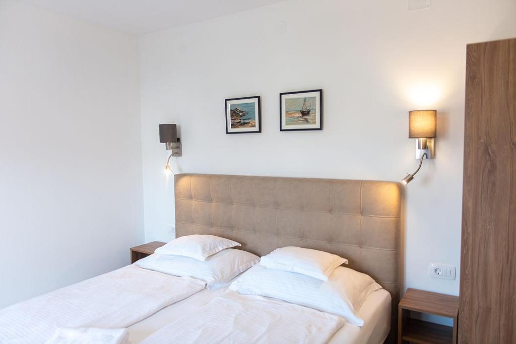 Bed & Breakfast Dosen II Baška Exteriör bild